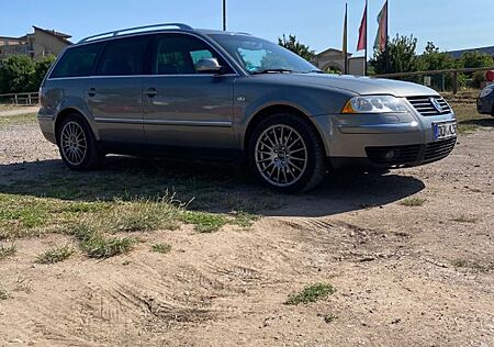 VW Passat Variant Volkswagen 1.9TDI 96kW 4motion Highline ...
