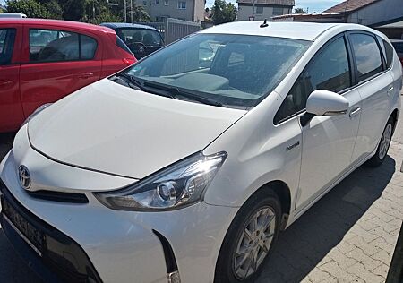 Toyota Prius + 1.8-l-VVT-i Executive