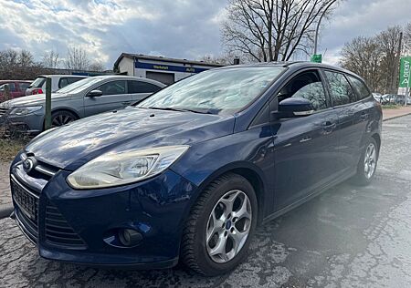 Ford Focus TITANIUM/2.HD/EU5/KLIMA/NAVI/ALU/TÜV-SERV.-NEU!!