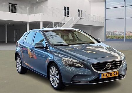 Volvo V40 1.6 D2 Summum