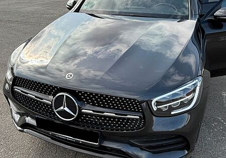 Mercedes-Benz GLC 220 d 4M Coupe AMG-Paket