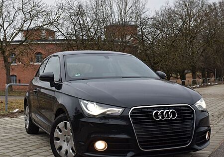 Audi A1 1.4 TFSI S tronic 122PS 8×Bereifung BOSE