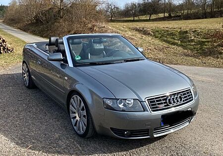 Audi A4 2.5TDI Cabriolet -