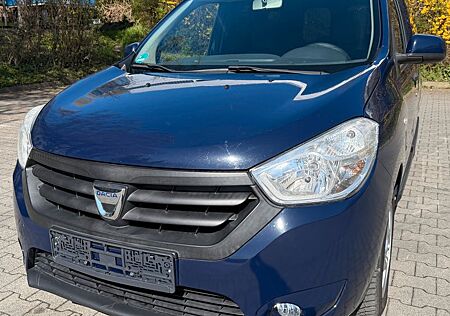 Dacia Dokker Laureate