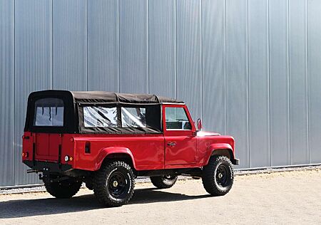 Land Rover Defender 110