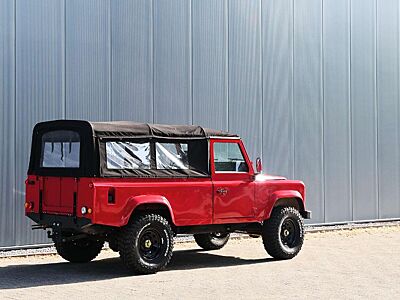 Land Rover Defender 110