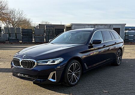 BMW 530i Touring Luxury AHK H/K,HUD,8 Fach
