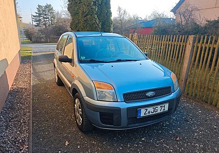Ford Fusion 1,25 Style Style