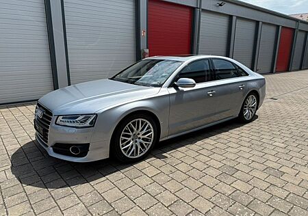 Audi A8 4.0 TFSI tiptronic quattro -