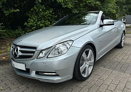 Mercedes-Benz E 200 Cabriolet 1 Hand 59tkm Airscarf Leder W207