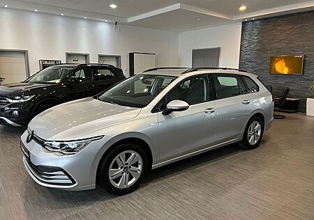VW Golf Volkswagen VIII 1.0TSI*LIFE*LED*VIRTUAL*DAB*CARPLAY*1H