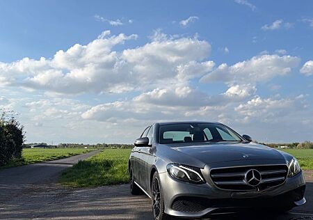 Mercedes-Benz E 200 E 200d AVANTGARDE Autom. AVANTGARDE