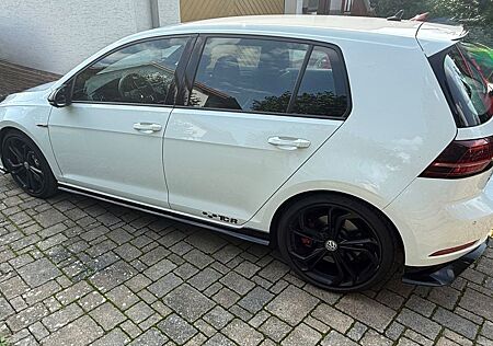 VW Golf Volkswagen 2.0 TSI 213kW OPF DSG GTI TCR