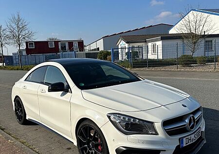 Mercedes-Benz CLA 45 AMG Panoramadach | Allrad | AMG-Power