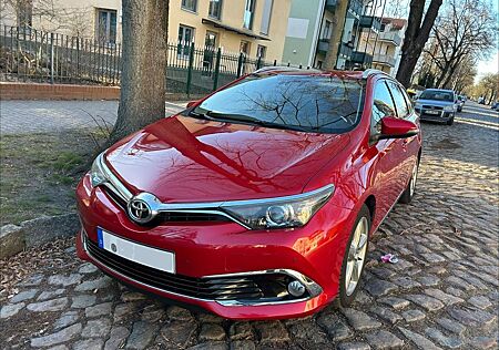 Toyota Auris Touring Sports 1,2-l-Turbo AHK Sitzh. Temp