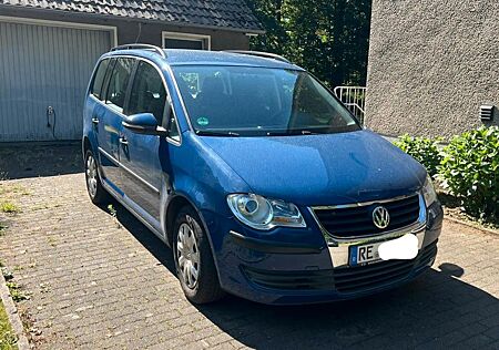 VW Touran Volkswagen 1.6, TÜV 04/2027