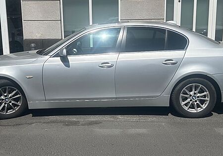 BMW 530d A - E60