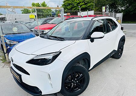 Toyota Yaris Cross 1,5 *Rear.Cam*SHZ*PDC*4X4*Car-Play*