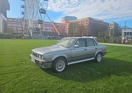 BMW 325i x e30