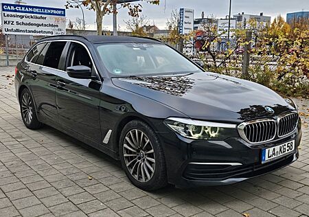 BMW 530d xDrive Touring BiXenon Navi