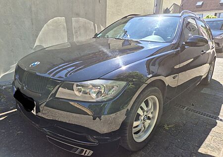 BMW 320i touring -