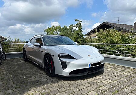 Porsche Taycan GTS Sport Turismo