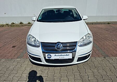 VW Jetta Volkswagen V United
