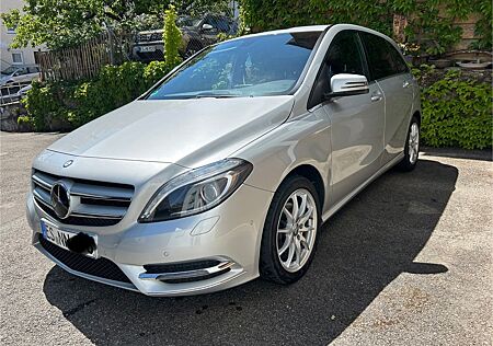 Mercedes-Benz B 200 CDI - Sitzh, Klima, gepflegt von privat!!!