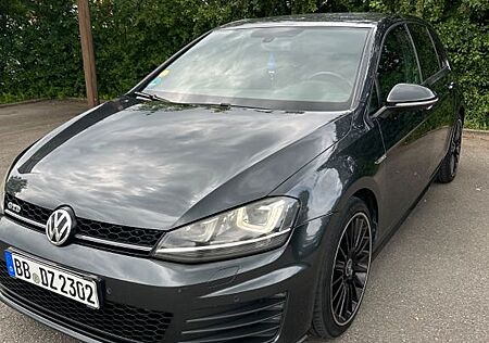 VW Golf Volkswagen 2.0 TDI BMT GTD GTD