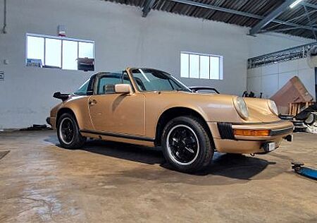 Porsche 911 Urmodell 911 SC Targa