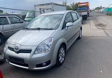 Toyota Corolla Verso 1.8 Automatic mit klim und 7 Sitz