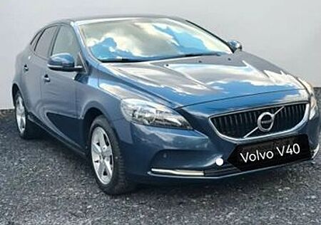 Volvo V40 D2