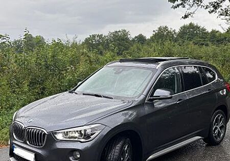 BMW X1 xDrive Top Zustand, Allrad,Shz,Pano,uvm
