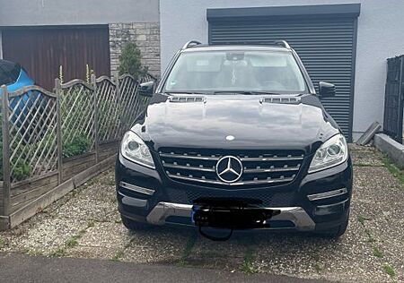 Mercedes-Benz ML 350 BlueTEC 4MATIC Edition 1
