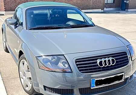 Audi TT Roadster 1.8T - Top gepflegt