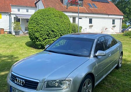 Audi A8 4.2 Lückenlos Scheckheft gepflegt.