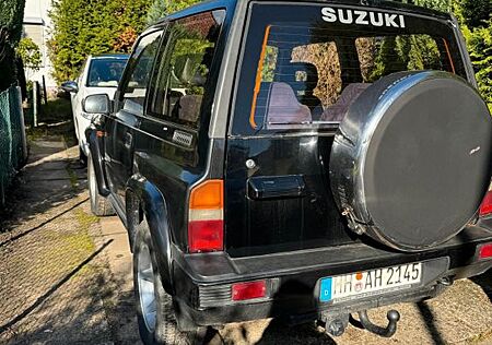 Suzuki Vitara 1.6 Deluxe Deluxe