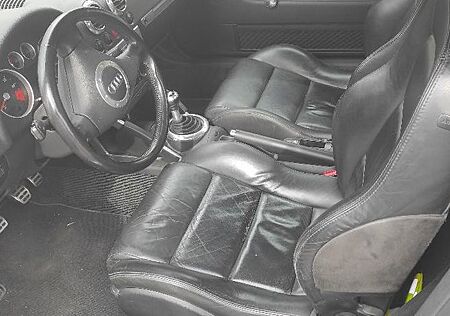 Audi TT Roadster 1.8T 110KW -