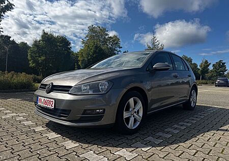 VW Golf Volkswagen VII Lim. Trendline BMT