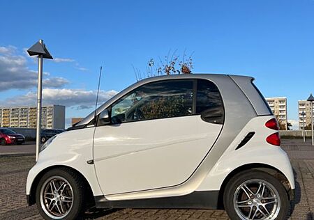 Smart ForTwo coupé 1.0 52kW mhd limited silver lim...