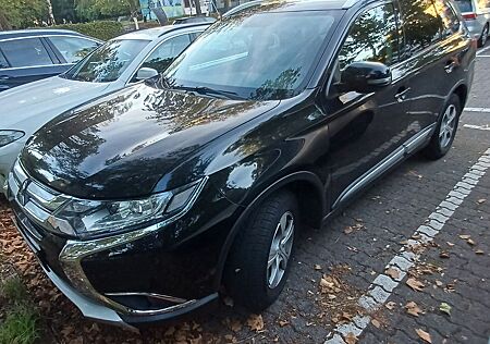 Mitsubishi Outlander 7Sitzer,unfallfrei,4WD,Kam, Start-Stop