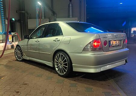 Lexus IS 200 Sport/TRD Bodykit/Torsen/ TÜV bis 11.2027