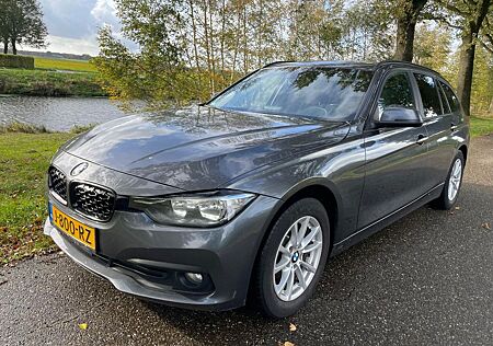 BMW 316d 3-serie Touring Centennial High Executive