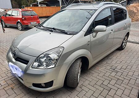 Toyota Corolla Verso 2.2-l-D-4D -