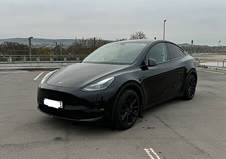 Tesla Model Y Long Range Dual Motor AWD Long Range