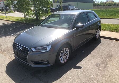 Audi A3 1.6 TDI S tronic Attraction Bremse hinten neu