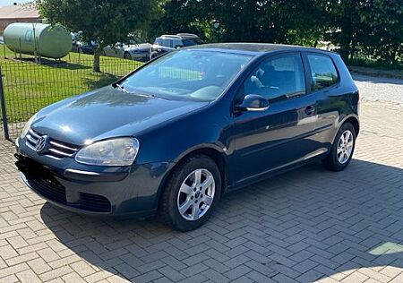VW Golf Volkswagen 1.6 Trendline HU und Bremsen NEU!