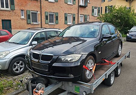 BMW 320i -150ps Schiebedach