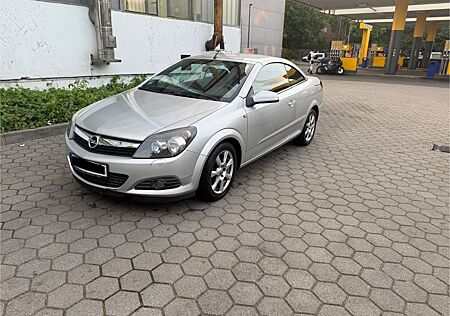 Opel Astra 1.6 ECOTEC Cosmo 85kW Cosmo