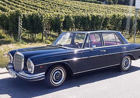 Mercedes-Benz 250 250SE / W108 Automatik mit Schiebedach